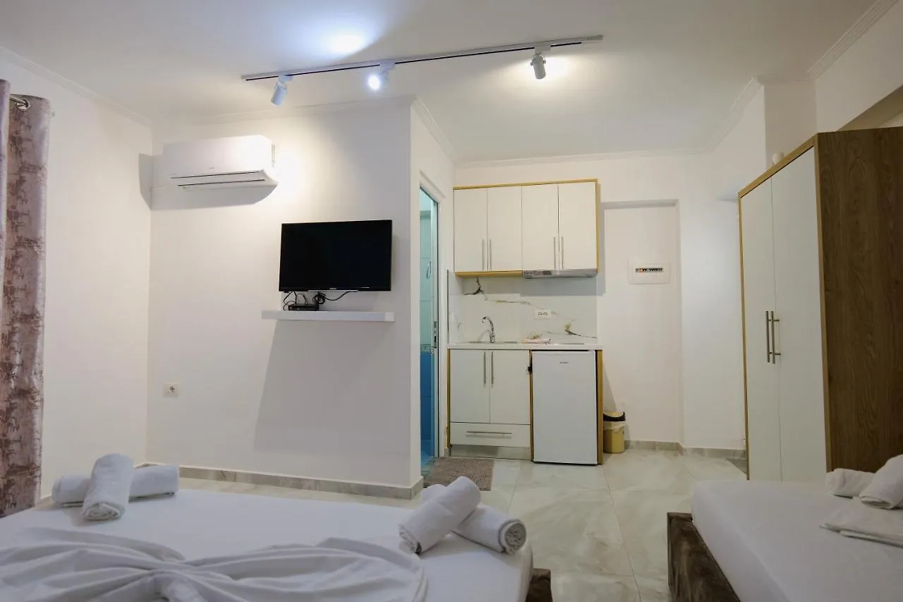 Osmani Rooms Sarande 0*,  Albania